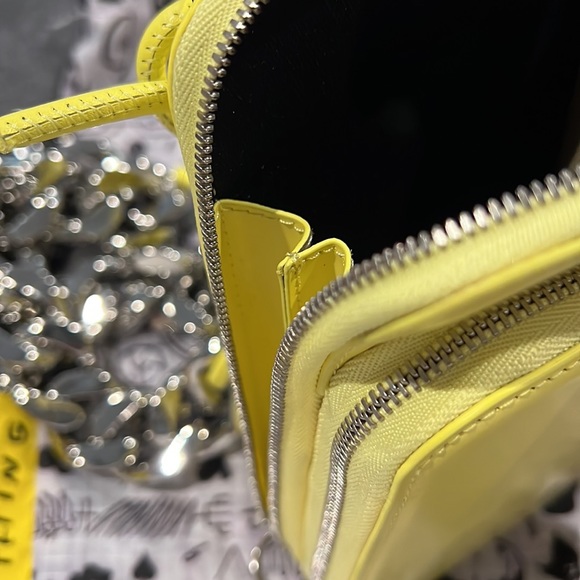 KARA NY Duplex Phone case in Butter Yellow - Picture 7 of 12